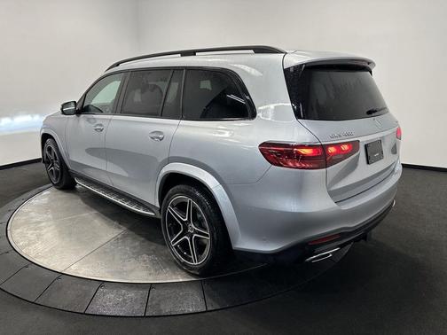 2026 Mercedes-Benz GLS 450 4MATIC