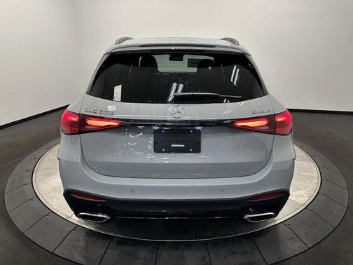 2026 Mercedes-Benz GLC 300 4MATIC