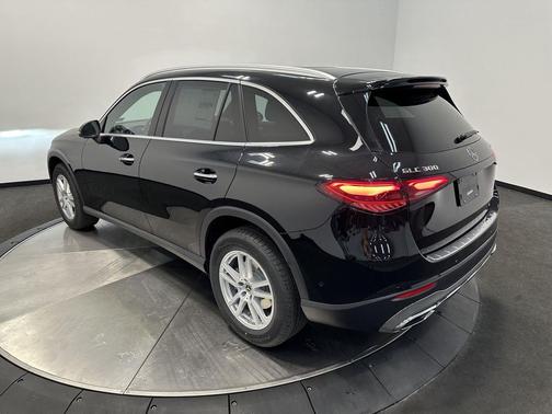 2026 Mercedes-Benz GLC 300 4MATIC