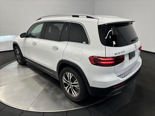 2025 Mercedes-Benz GLB 250 4MATIC