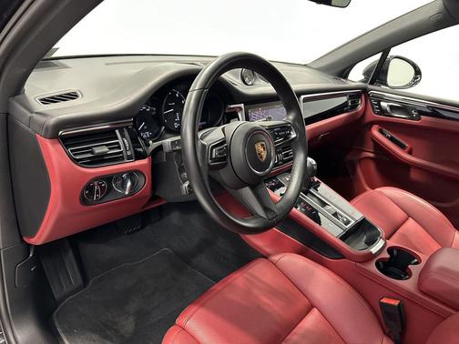 Black 2022 Porsche Macan Macan