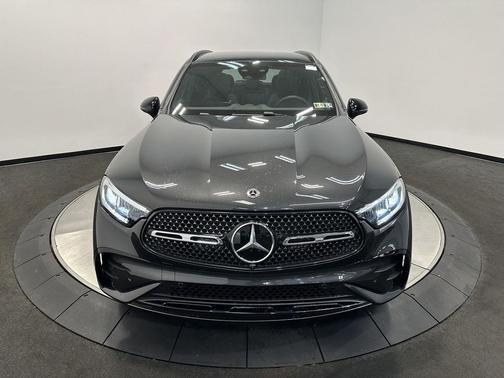 2026 Mercedes-Benz GLC 300 4MATIC