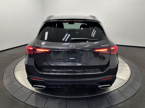 2026 Mercedes-Benz GLC 300 4MATIC