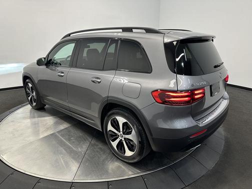 2025 Mercedes-Benz GLB 250 4MATIC