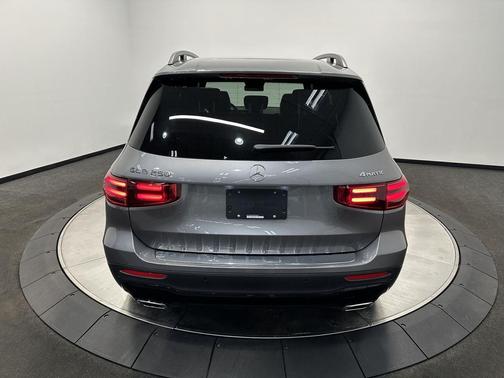 2025 Mercedes-Benz GLB 250 4MATIC