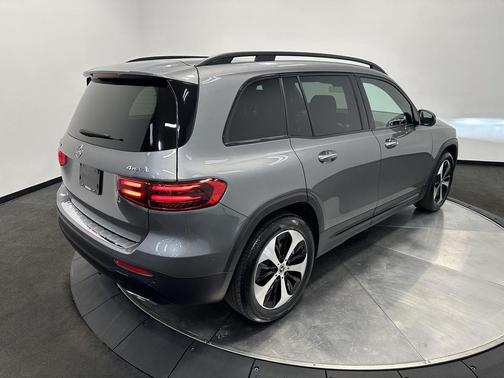 2025 Mercedes-Benz GLB 250 4MATIC