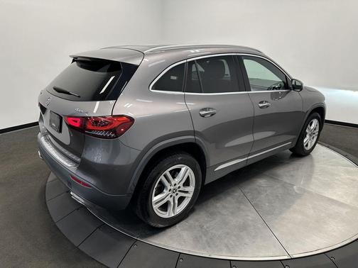 2021 Mercedes-Benz GLA 250 Base 4MATIC