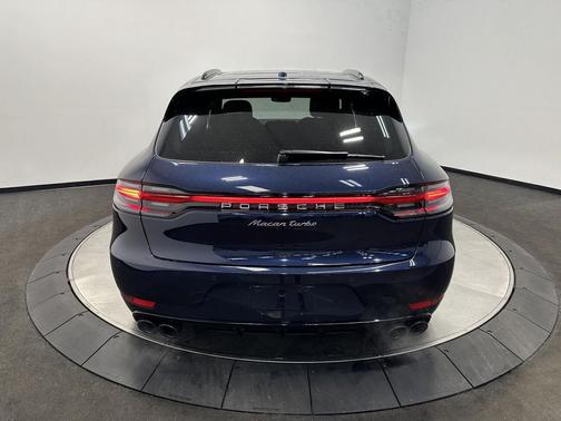 2021 Porsche Macan Turbo