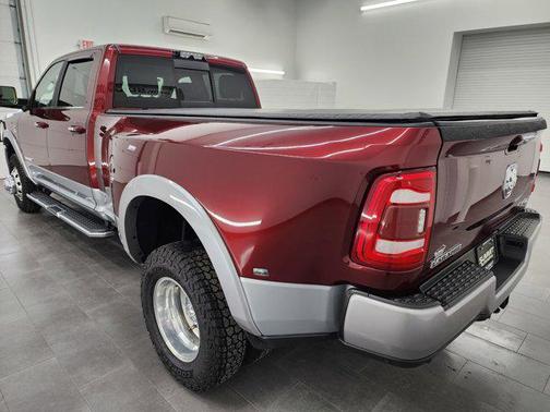2020 RAM 3500 Laramie Crew Cab 4x4 8' Box
