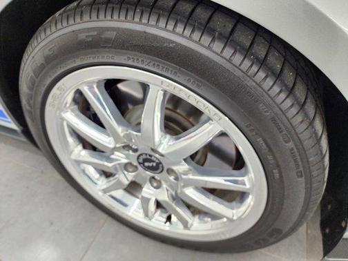 2009 Ford Shelby GT500 Base