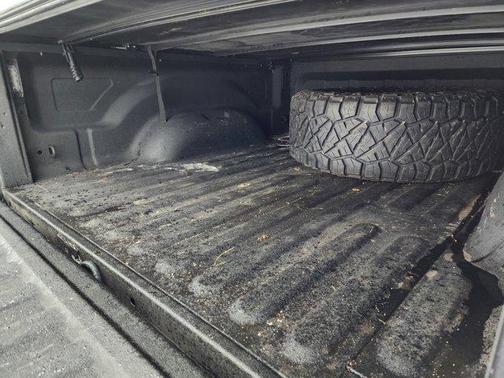 2018 RAM 2500 Laramie Crew Cab 4x4 6'4' Box