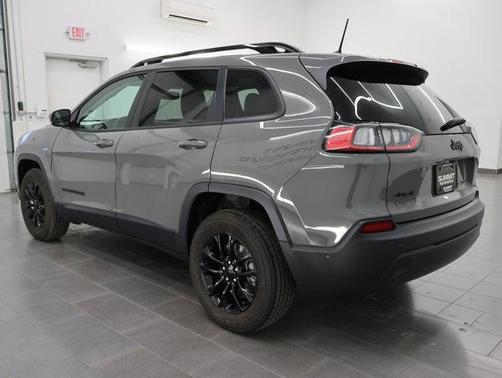 2023 Jeep Cherokee Altitude