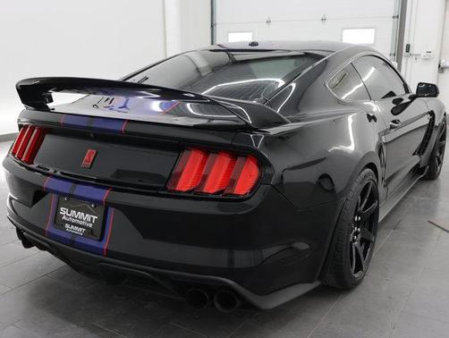 2016 Ford Shelby GT350R Base