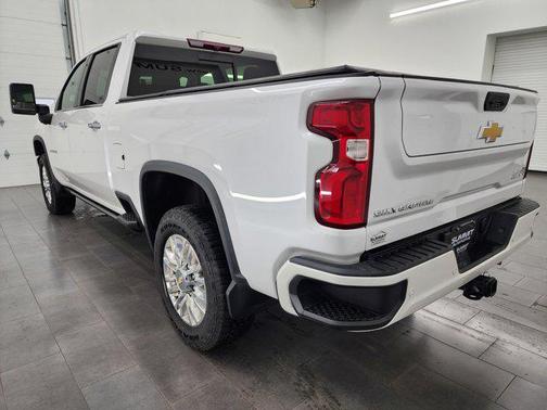 2022 Chevrolet Silverado 2500 High Country