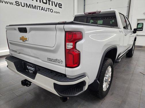 2022 Chevrolet Silverado 2500 High Country