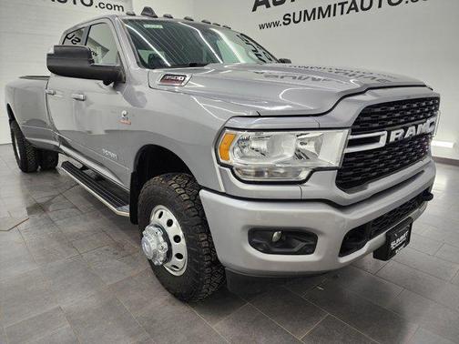 2022 RAM 3500 Big Horn Crew Cab 4x4 8' Box