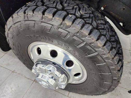 2022 RAM 3500 Big Horn Crew Cab 4x4 8' Box