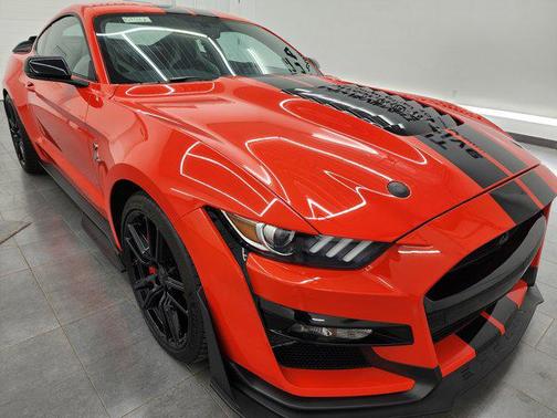 2022 Ford Shelby GT500 Base