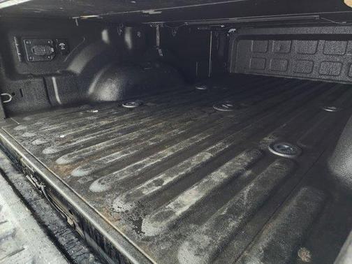 2022 RAM 3500 Big Horn Crew Cab 4x4 8' Box