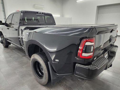 2022 RAM 3500 Big Horn Crew Cab 4x4 8' Box