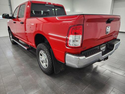 2021 RAM 2500 Tradesman Crew Cab 4x4 6'4' Box
