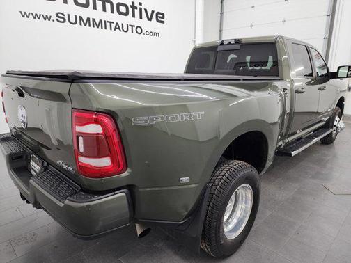 2022 RAM 3500 Big Horn Crew Cab 4x4 8' Box