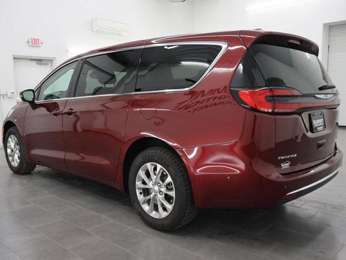 Velvet Red Pearlcoat 2023 Chrysler Pacifica Touring L
