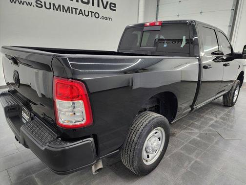 2023 RAM 2500 Tradesman Crew Cab 4x4 6'4' Box