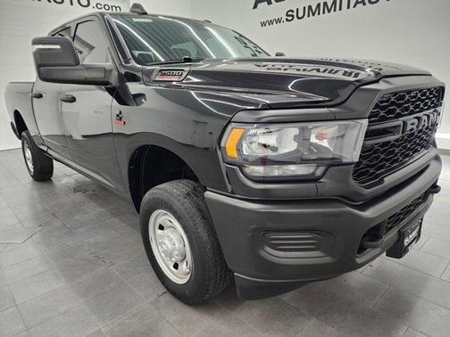 2023 RAM 2500 Tradesman Crew Cab 4x4 6'4' Box