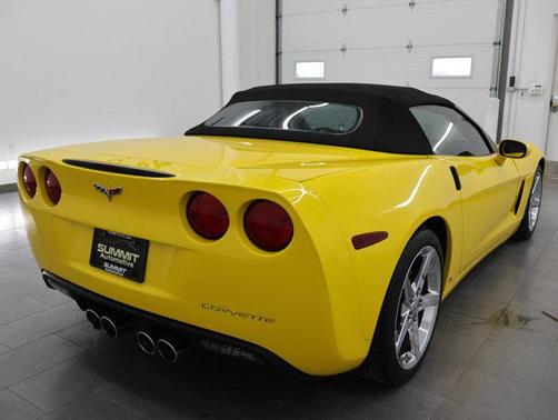 Velocity Yellow Tintcoat 2007 Chevrolet Corvette Base