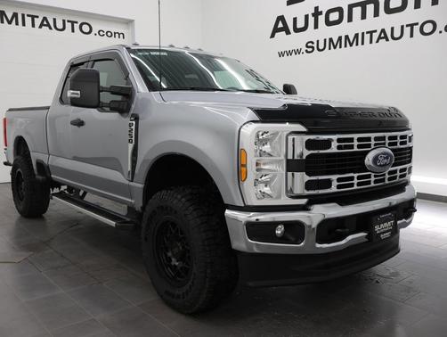 Iconic Silver Metallic 2024 Ford F-250 XLT