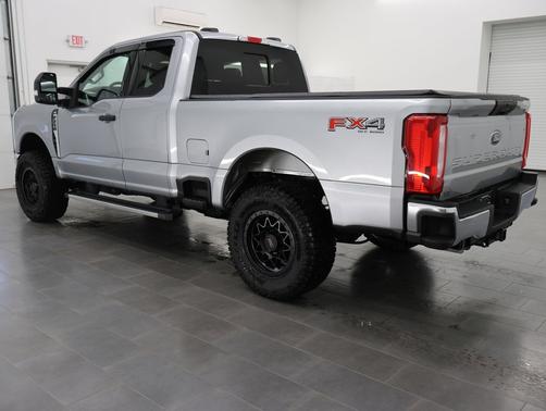 Iconic Silver Metallic 2024 Ford F-250 XLT