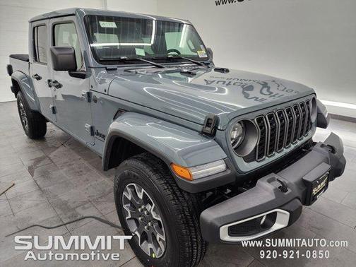 2026 Jeep Gladiator Sahara 4x4