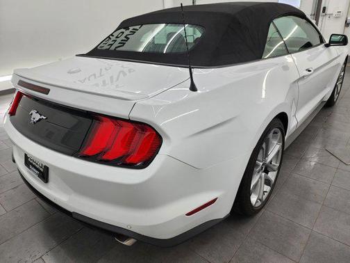 2022 Ford Mustang EcoBoost Premium