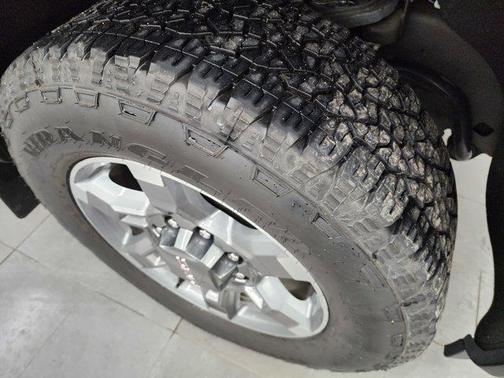 2025 GMC Sierra 2500 SLE