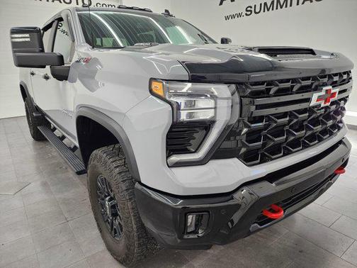2025 Chevrolet Silverado 2500 4WD Crew Cab Standard Bed ZR2