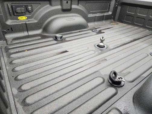2021 RAM 3500 Big Horn Crew Cab 4x4 8' Box