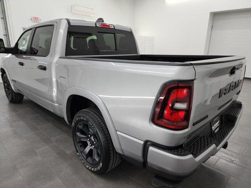 Billet Silver Metallic Clearcoat 2025 RAM 1500 Big Horn/Lone Star