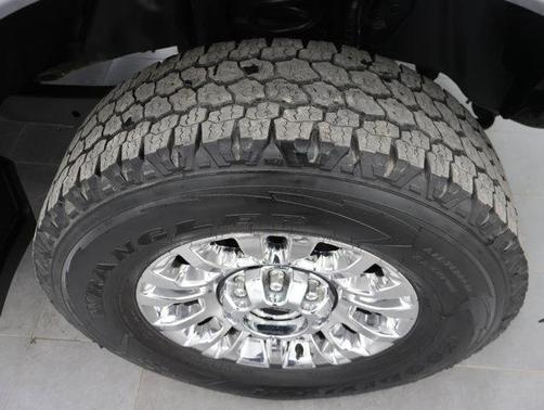 Iconic Silver Metallic 2022 Ford F-250 Lariat
