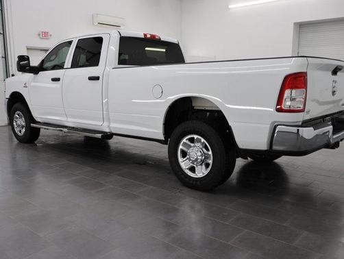2024 RAM 3500 Tradesman Crew Cab 4x4 8' Box