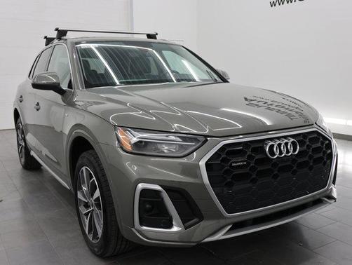 Chronos Gray Metallic 2024 Audi Q5 45 S line Premium Plus
