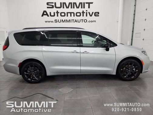 2026 Chrysler Pacifica L