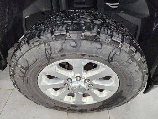 2022 RAM 2500 Laramie Crew Cab 4x4 6'4' Box