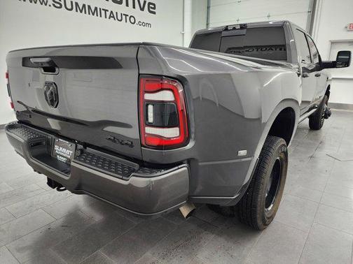 2023 RAM 3500 Laramie Crew Cab 4x4 8' Box