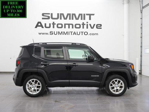 Black Clearcoat 2019 Jeep Renegade Latitude