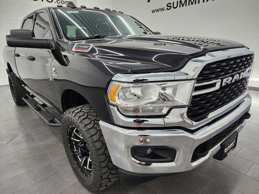 2022 RAM 2500 Big Horn Crew Cab 4x4 6'4' Box
