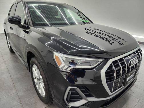 2023 Audi Q3 Premium 45 TFSI S line quattro Tiptronic