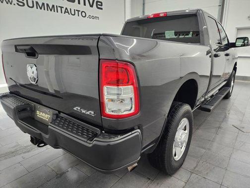 2022 RAM 2500 Tradesman Crew Cab 4x4 6'4' Box