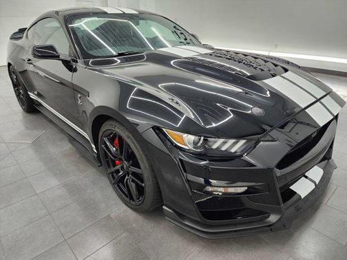 2021 Ford Shelby GT500 Base