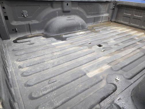 2018 RAM 2500 SLT Crew Cab 4x4 8' Box
